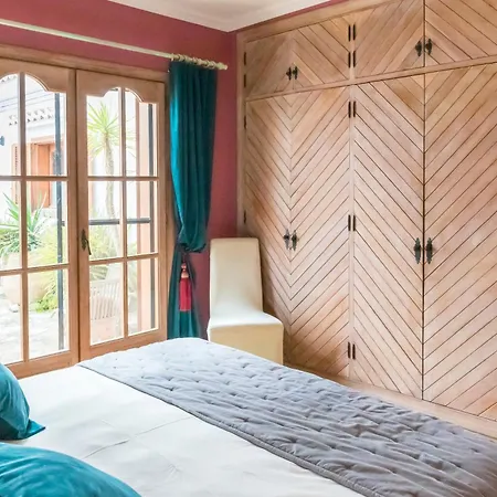 Bed & Breakfast Casa Roble