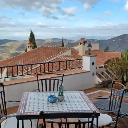 Bed & Breakfast Casa Roble Cómpeta