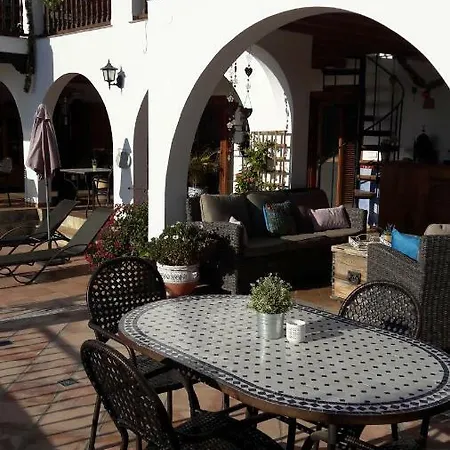 Casa Roble 3*